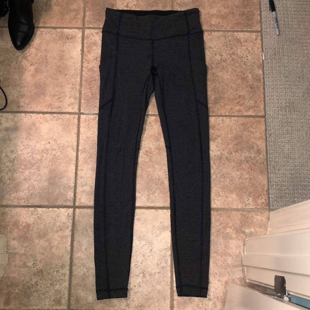 Lululemon leggings size 4